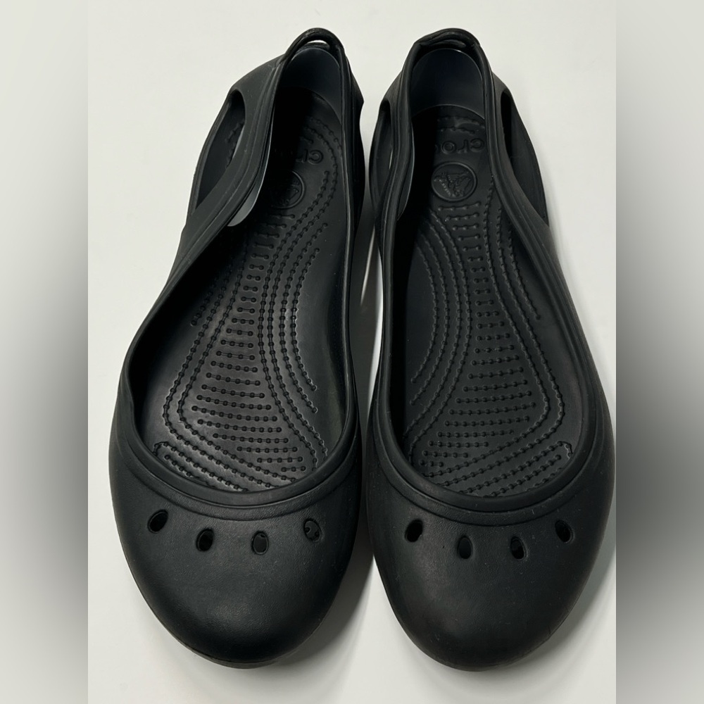 CROCS Women’s Size 11 Black Slip On - Picture 3 of 9